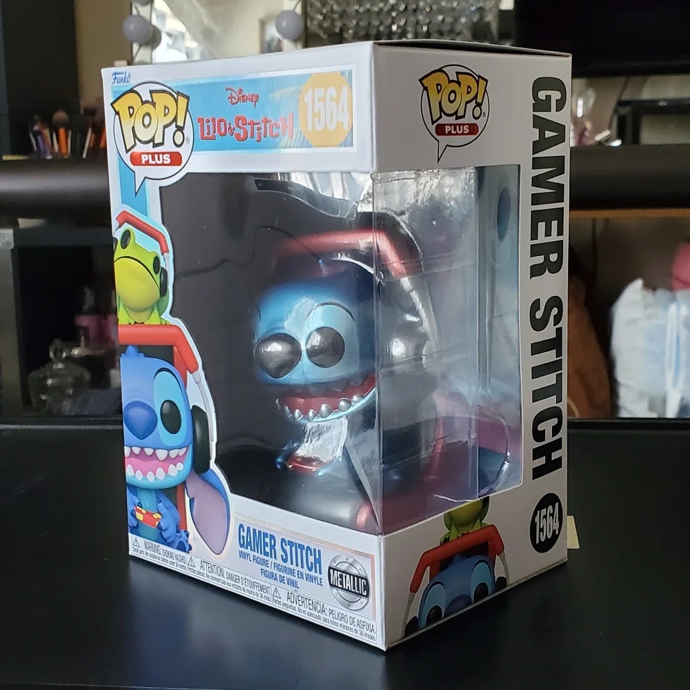 Funko Pop! Disney Lilo & Stitch Gamer Stitch METALLIC Vinyl Figure